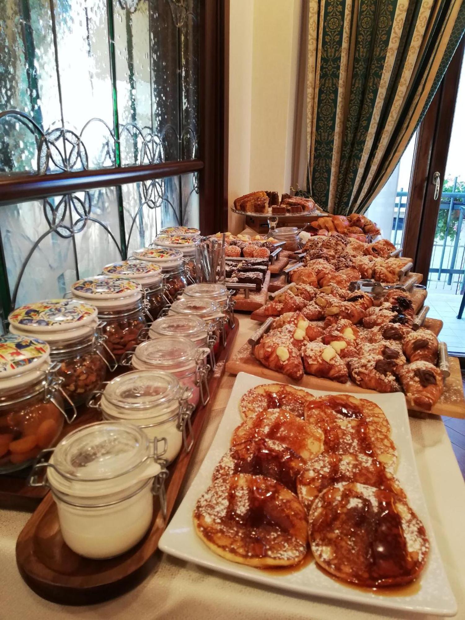 רוקרזו Hotel Petite Fleur מראה חיצוני תמונה